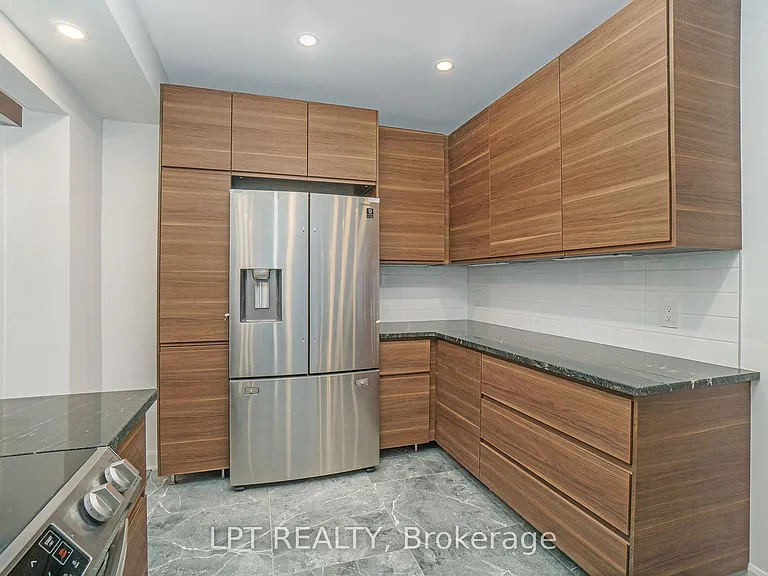 2112 Alta Vista Dr — Photo 10