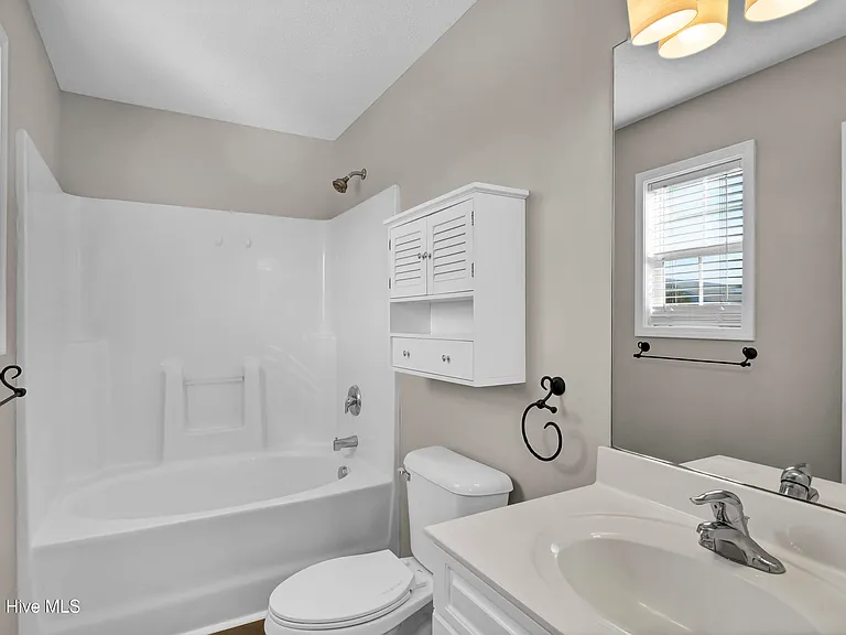 613 Whittle Ct — Photo 17