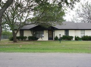 705 N Lake Dr, Weatherford, TX 76085