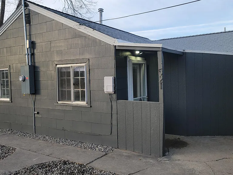521 E Jefferson St — Photo 2