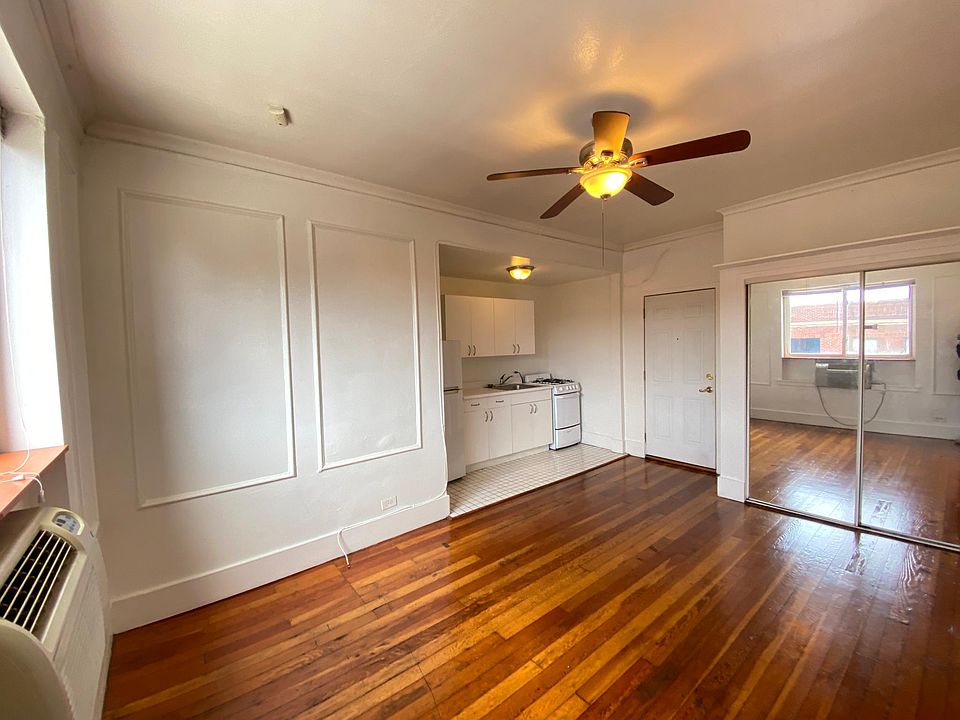 1st image of 755-57 W Cornelia Ave #204