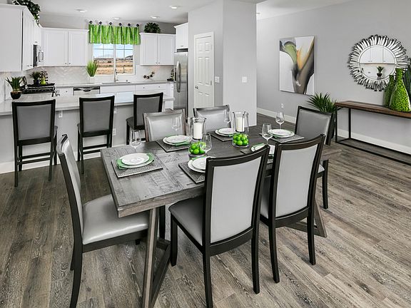 Dining area adjacent to kitchen