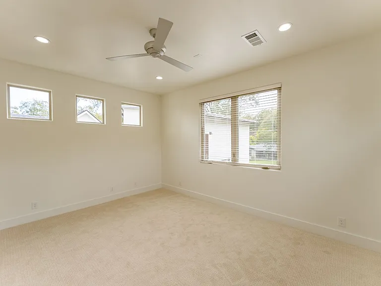 716 Post Oak St — Photo 28
