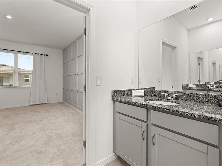 1123 Patriot Loop — Photo 22