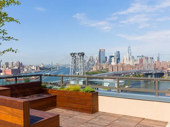 321 Wythe Avenue image 1 of 14