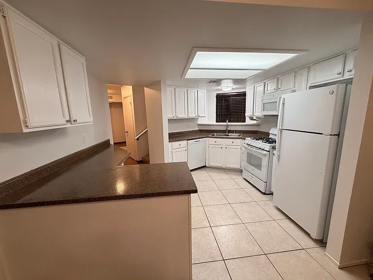 6665 Gatehouse Ln — Photo 14