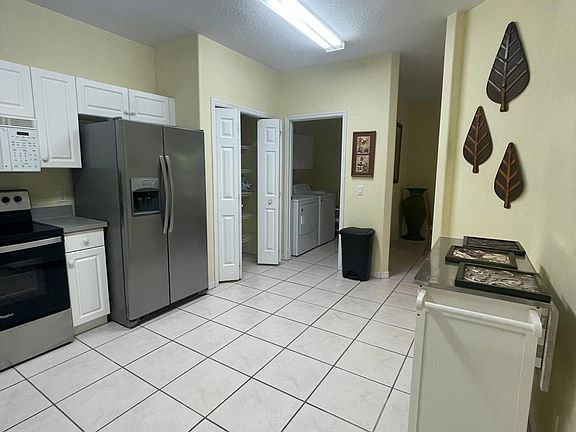 3rd image of 147 Aquarina Blvd