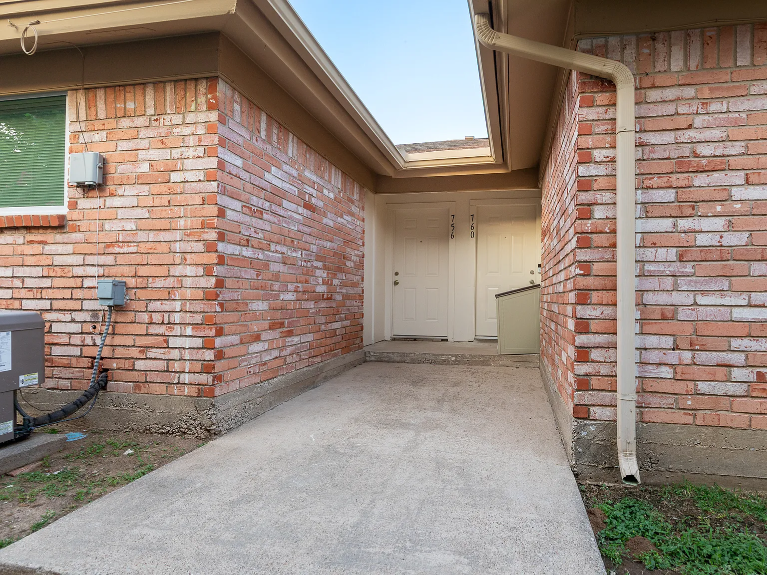 2 bed, 1064 sqft, $1,585 — Photo 4
