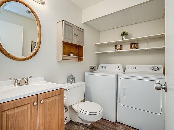 4th image of 950 S Valencia Unit 6