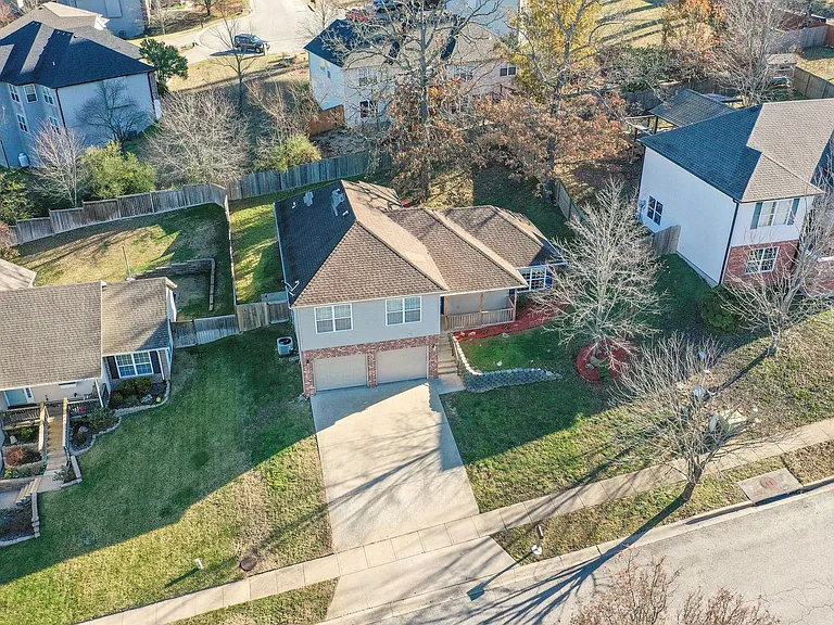 153 Sapling Dr — Photo 29