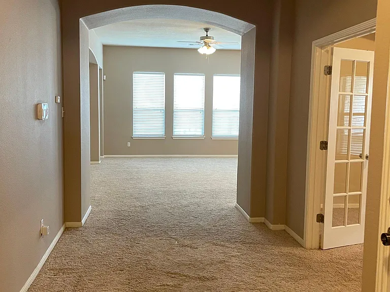 11713 Dunblane Way — Photo 2