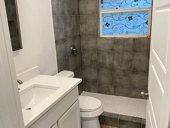 5th image of 107 Twilight Terrace St