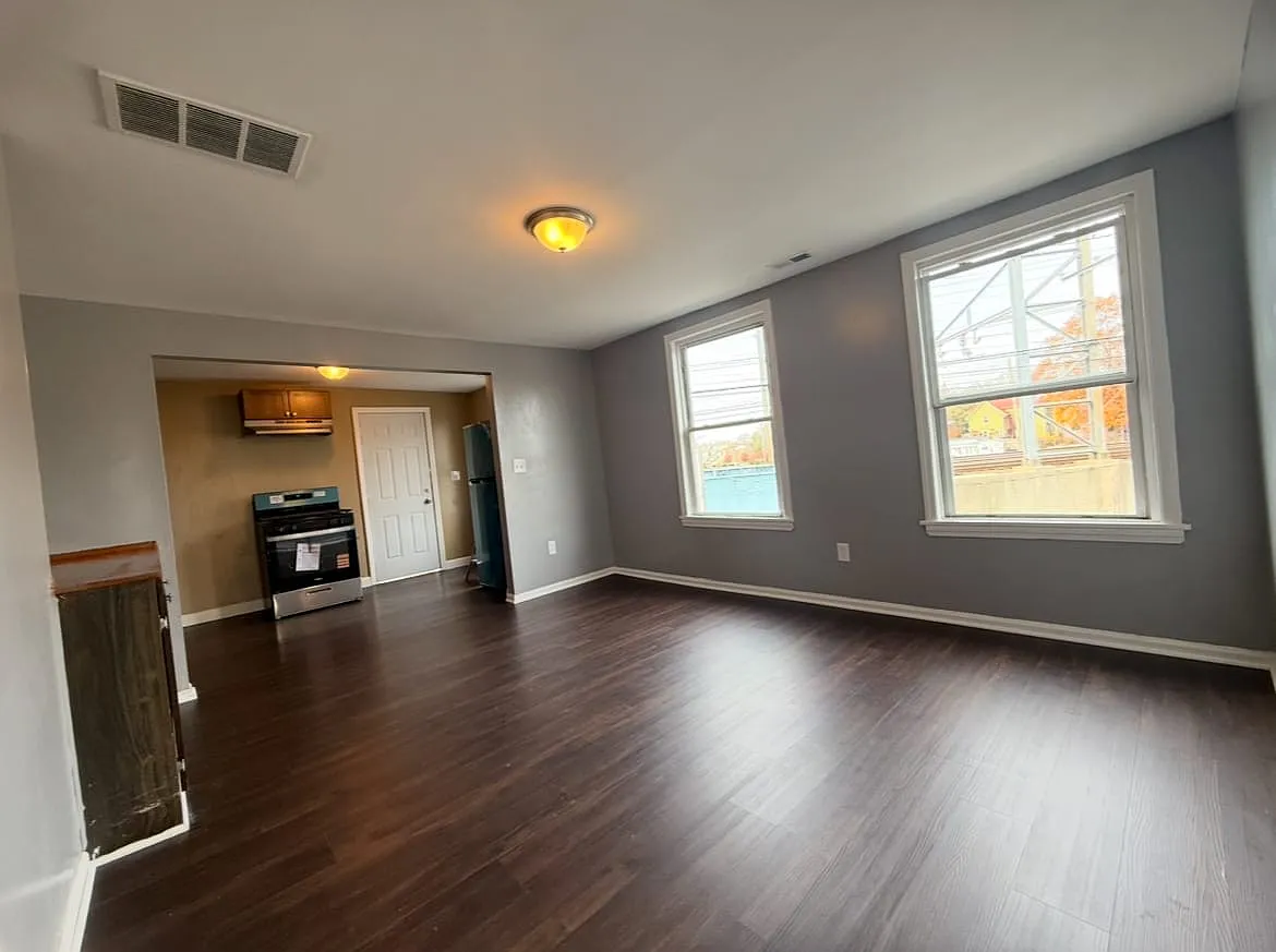 26 Clarence St — Photo 4
