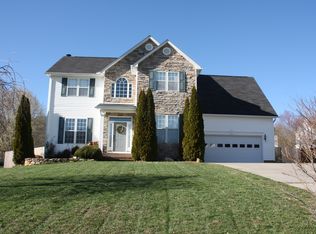 17 Poplar Grove Ct, Fletcher, NC 28732