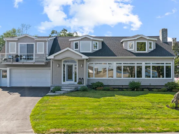 9 Loveitts Field Road, South Portland, ME 04106