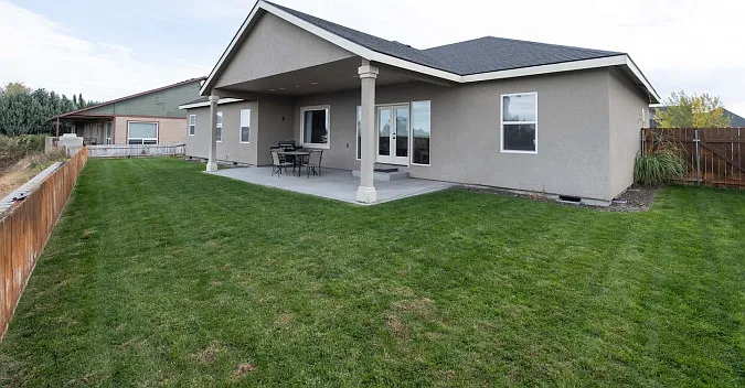 Tanglewood Dr — Photo 31