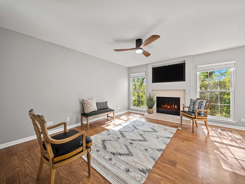 872 Old Checker Rd, Buffalo Grove, IL 60089 | Zillow