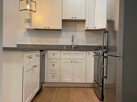 2nd image of 2165 Larkin St #107