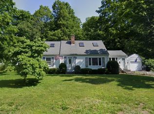 7 Pomeroy St, Wilbraham, MA 01095