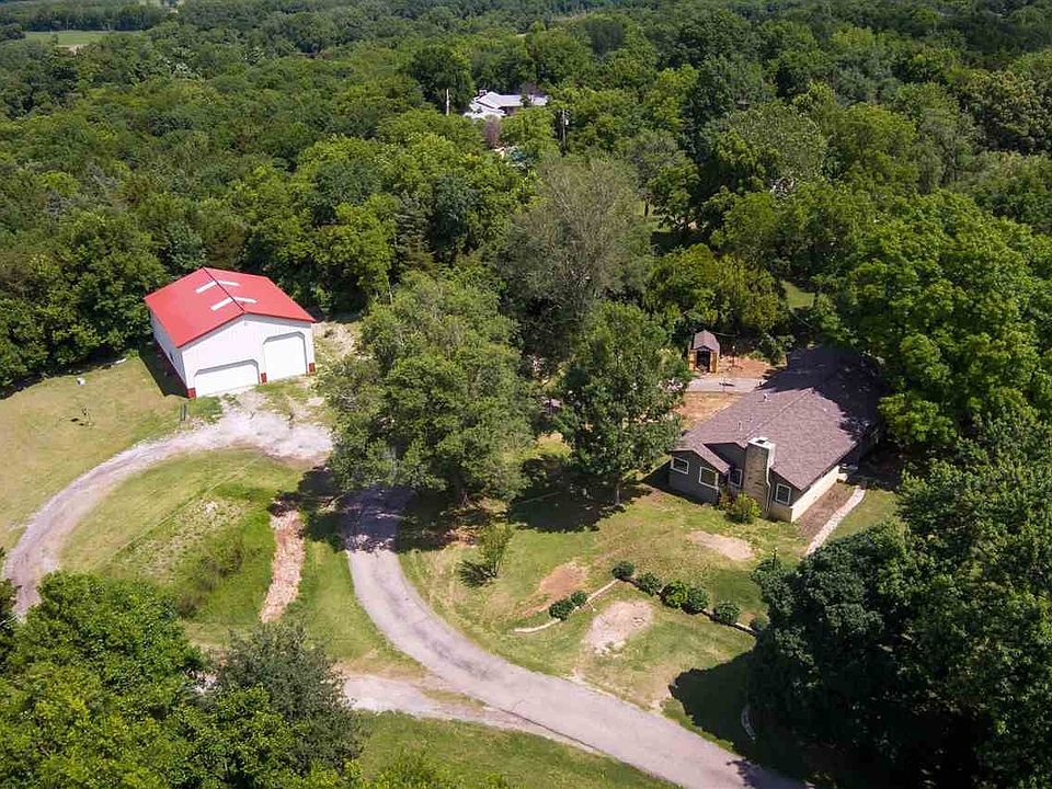 1st image of 13 Crestwood Dr
