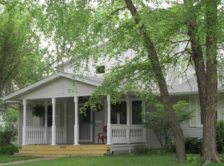 408 E Sycamore St, Normal, IL 61761