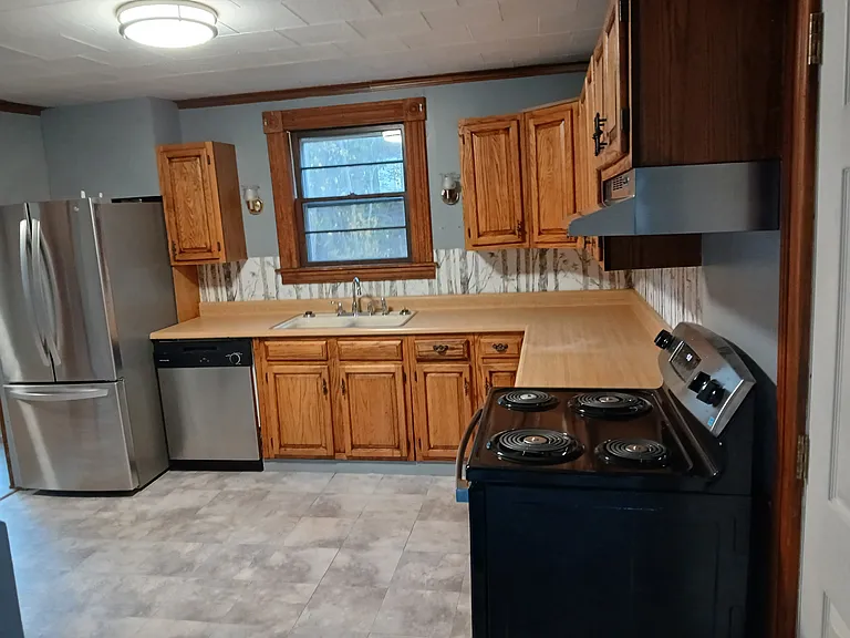 354 Massachusetts Ave — Photo 4