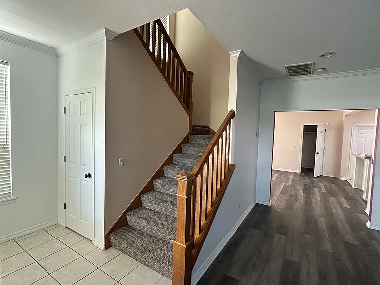 121 W Lakeview Rd — Photo 9