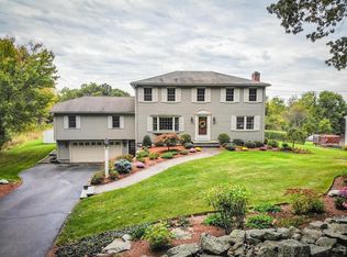 14 Apple Ridge Ln, Grafton, MA 01536