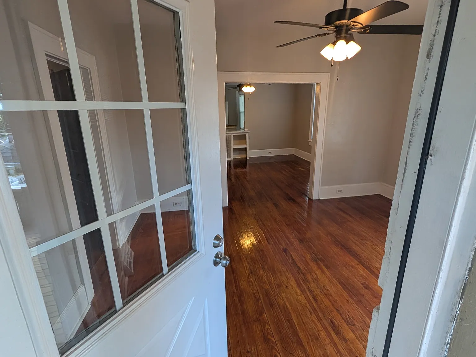 3 bed, 1251 sqft, $1,850 — Photo 3