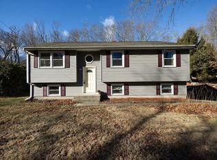 24 Valley Rd, North Grosvenordale, CT 06255