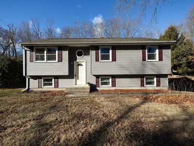 24 Valley Rd, North Grosvenordale, CT, 06255