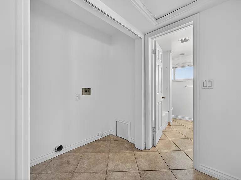 5761 Stradella Rd — Photo 7
