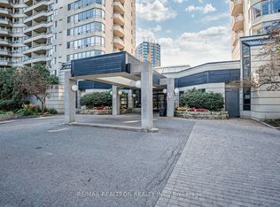 160 Alton Towers Cir #807, Toronto, ON M1V 4X8