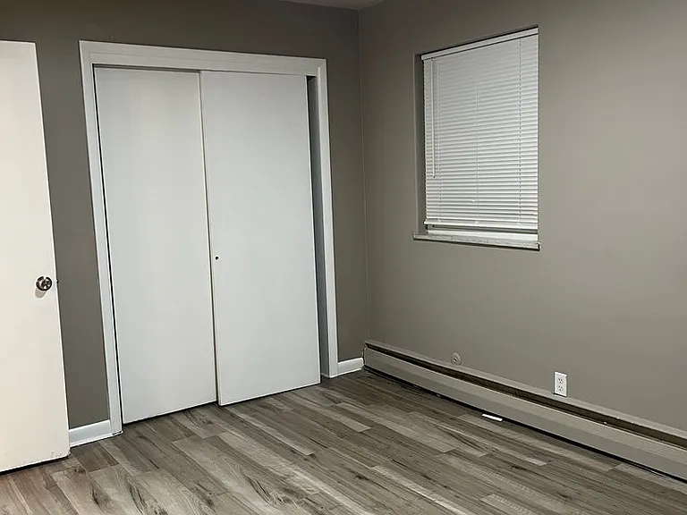 5907 Staughton Dr — Photo 29