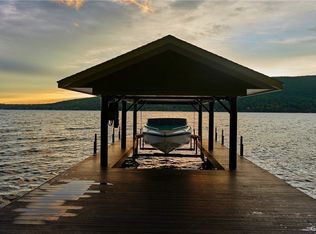 6337 Old Post Rd, Naples, NY 14512