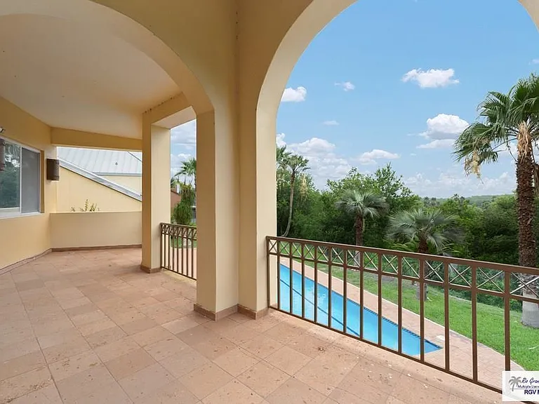 3201 Lazy Lake Dr — Photo 24