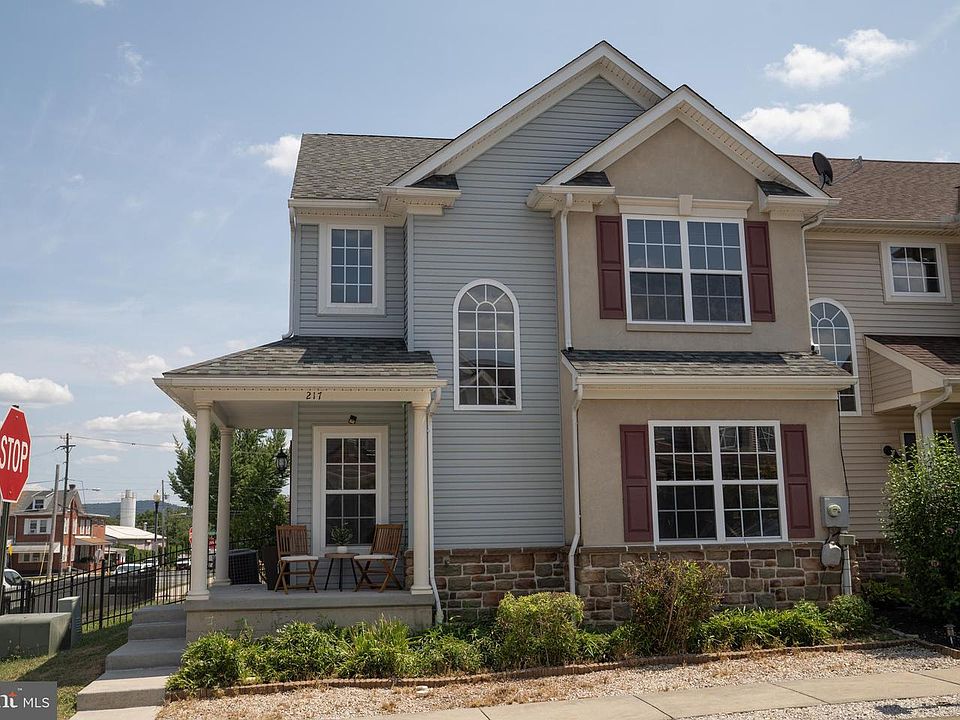 1st image of 217 Silk Dr