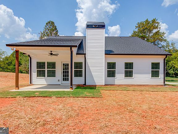 3rd image of 267 Cool Springs Rd