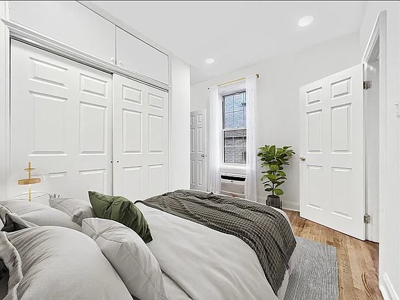 5th image of 139 E 13th St APT 4B