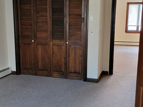1st bedroom, closet