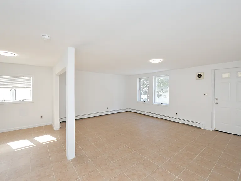 472 Central Blvd — Photo 17