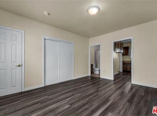 1120 1/4 E 69th St, Los Angeles, CA 90001