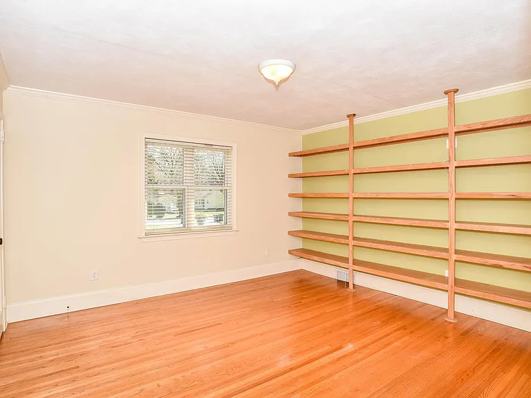 1643 Medford Dr — Photo 19