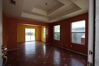 2nd image of 418 Delia Ave