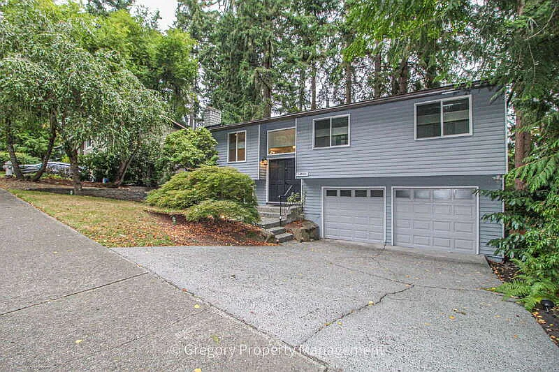 3 bed, 3.0 bath, 1780 sqft, $3,700 — Photo 2