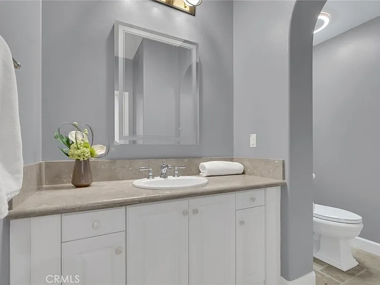 510 E Viewcrest Dr — Photo 30