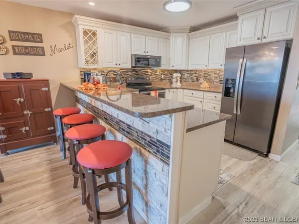 4897 Bridgepointe Dr Unit 432, Osage Beach, MO 65065