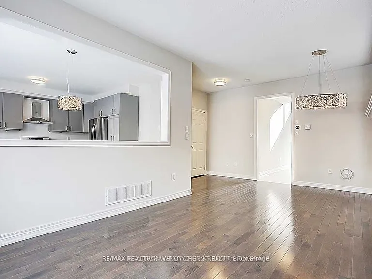 155 Durhamview Cres — Photo 9