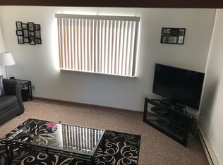 2465 Hampstead Dr, Columbus, OH 43229