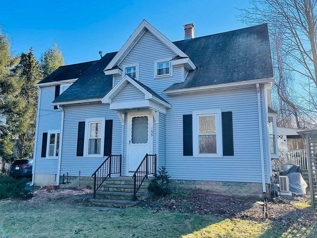 155 South St, Agawam, MA 01001 | Zillow